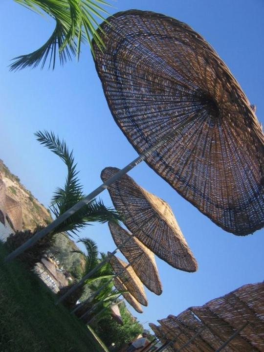Teras Motel Foça Exterior foto