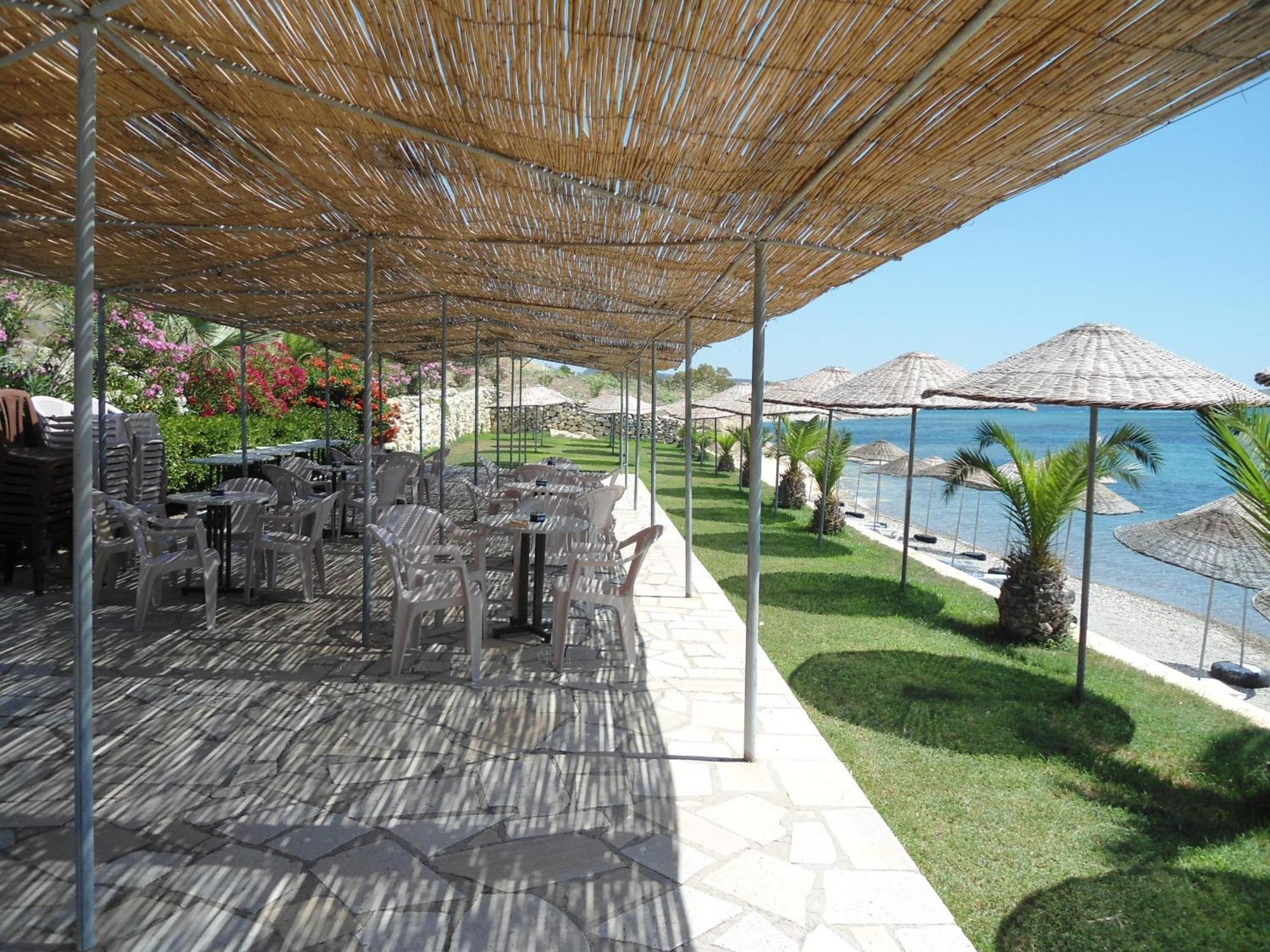 Teras Motel Foça Exterior foto
